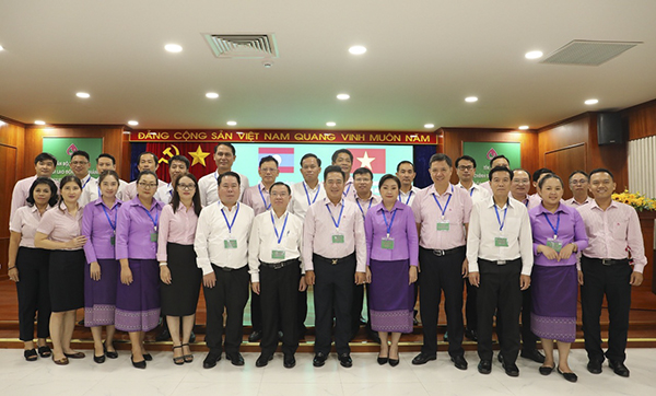 Policy Bank of Lao PDR visited Vietnam Bank for Social Policies 